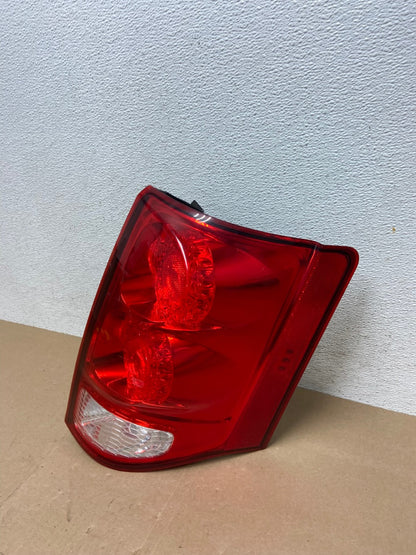 2011 - 2018 Dodge Grand Caravan Right Passenger RH Tail Light Led AE6651 LK1