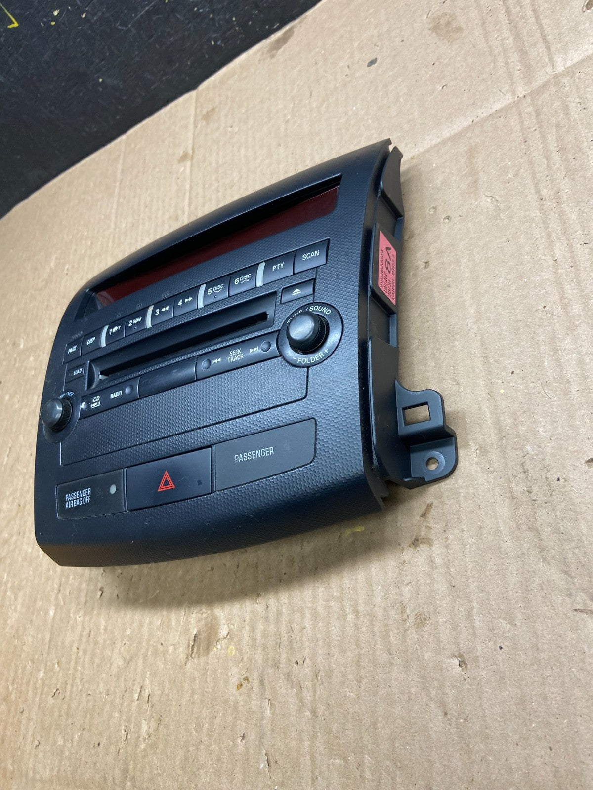 2011 - 2013 Mitsubishi Outlander Dash Radio AM/FM CD Player Y2427 DG1