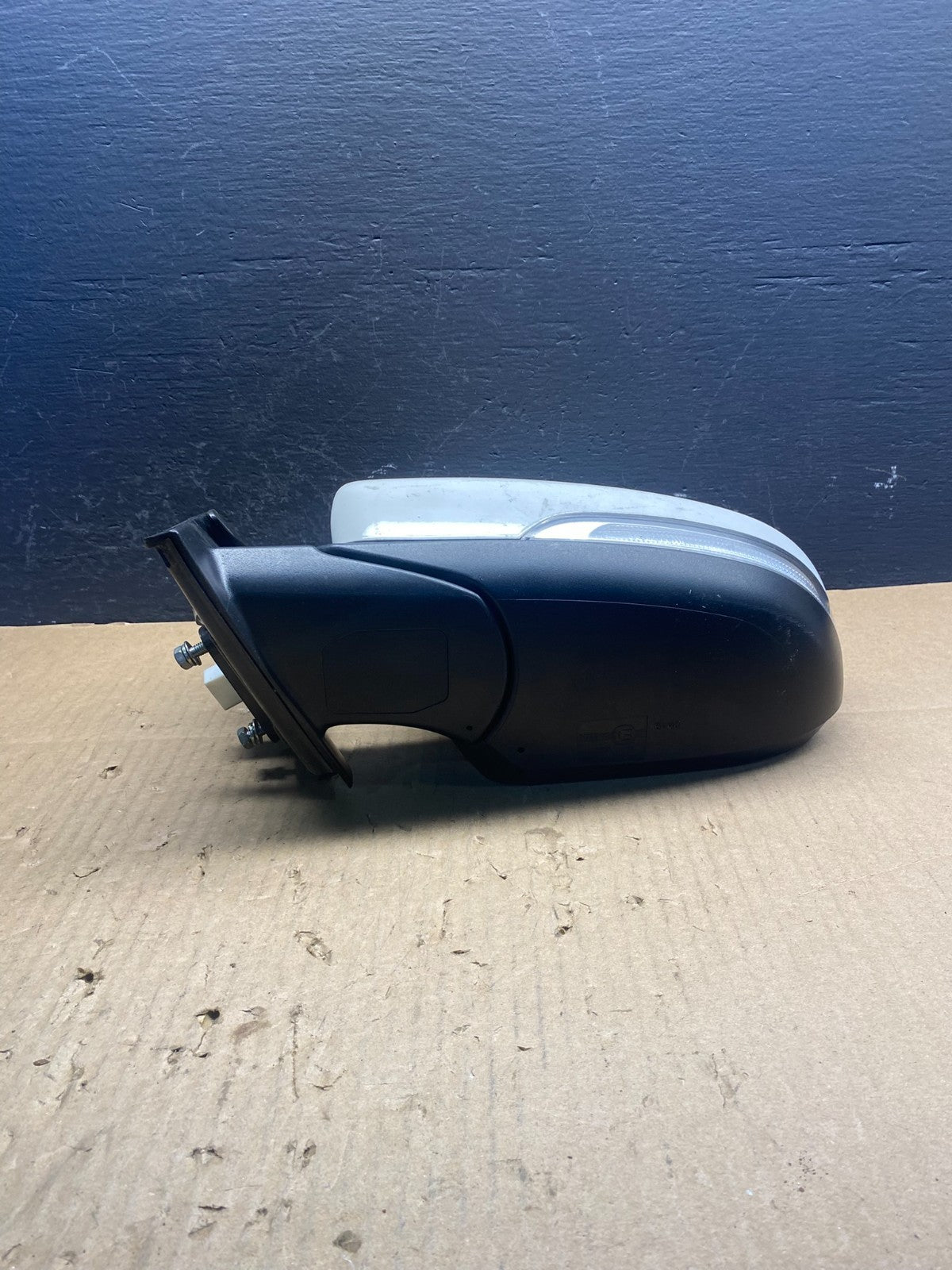 2010 to 2013 Hyundai Tucson Left Driver LH Turn Signal Door Mirror AC2663 DG3
