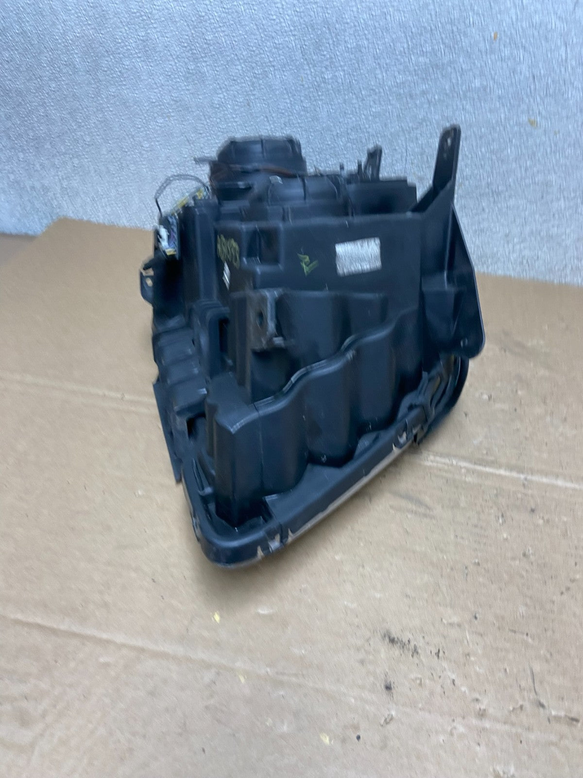 2010 to 2015 GMC Terrain Halogen Left Driver Lh Side Headlight AB4593 DW6