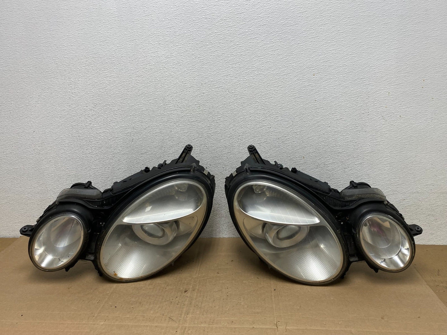 2003-2006 Mercedes E E320 E350 Left+Right Side Halogen Headlights AE5017 DW0