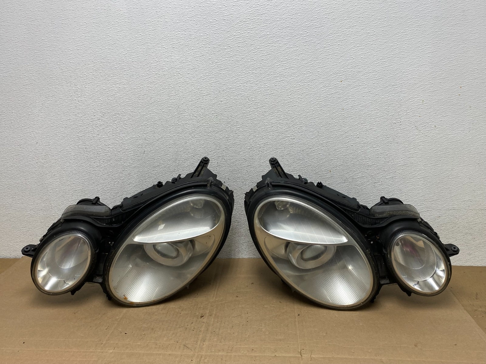 2003-2006 Mercedes E E320 E350 Left+Right Side Halogen Headlights AE5017 DW0