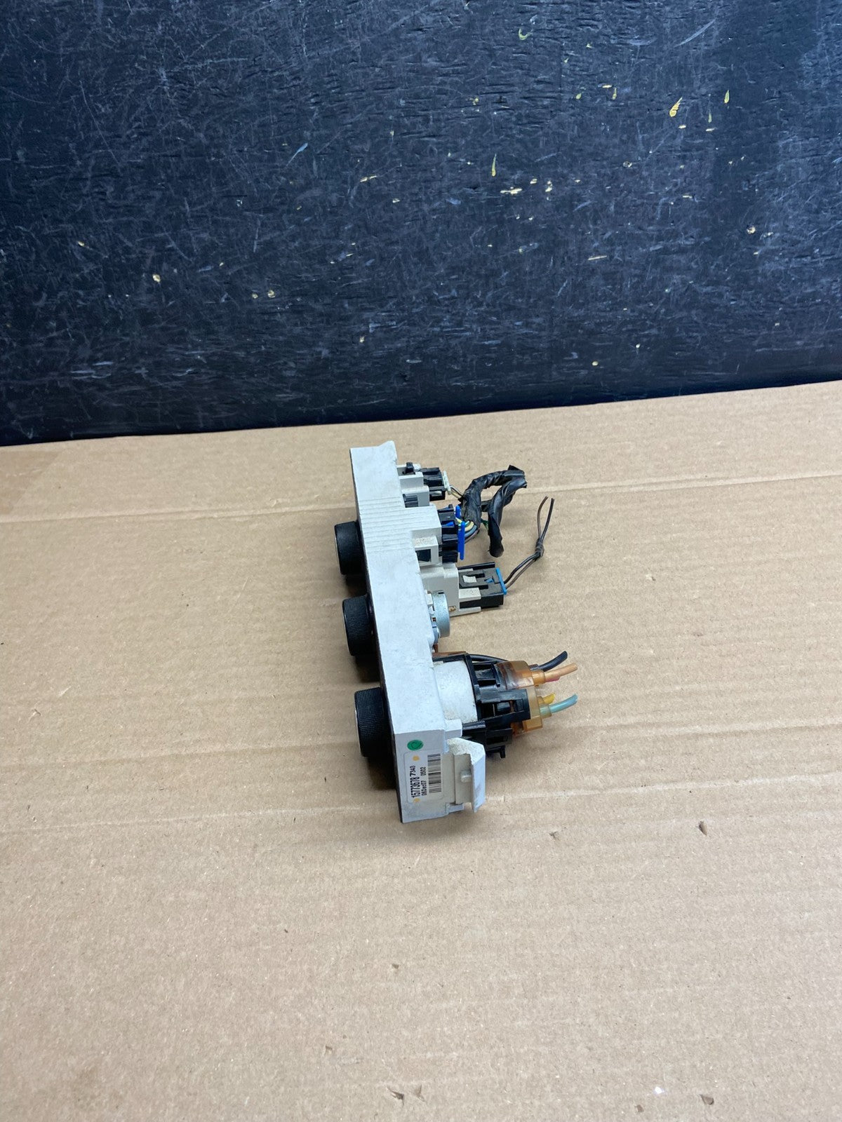 2008-2010 Chevrolet Express 1500 2500 3500 Climate Control Panel AG5014 DG2