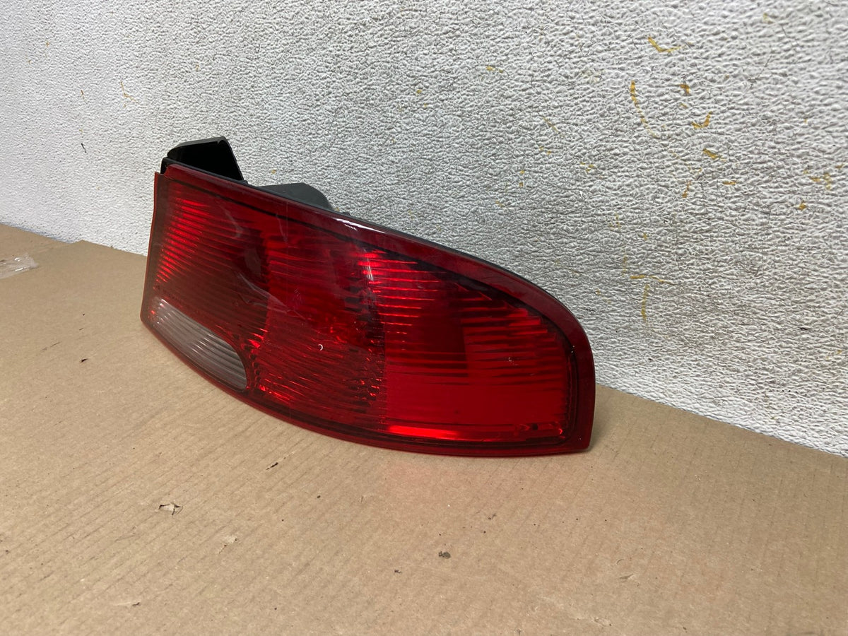 2001-2006 Dodge Stratus Right Passenger Rh Side Tail Light AH5716 LK2