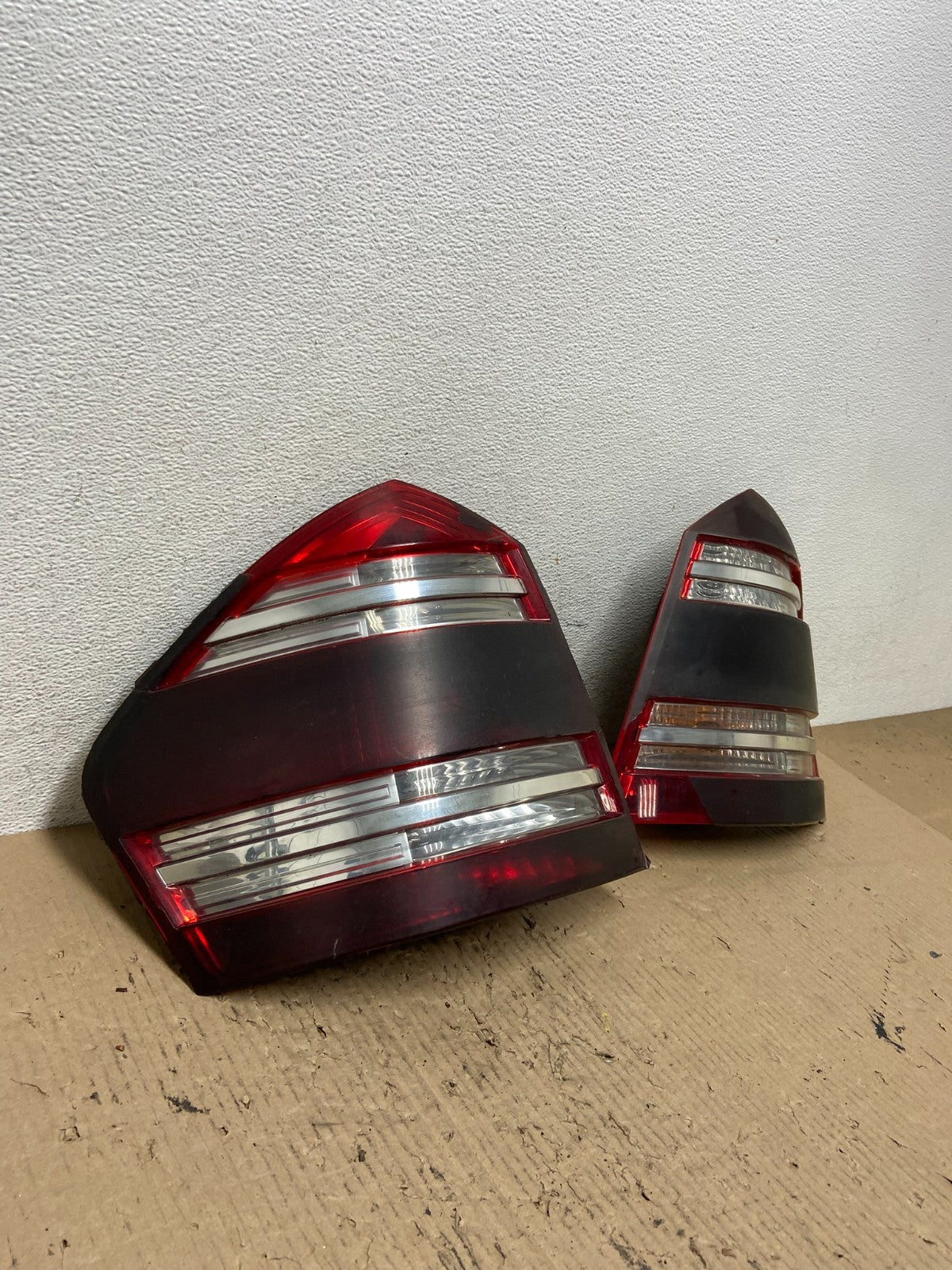 2007 to 2009 Mercedes GL-Class GL450 Left+Right Tail Lights AF6022 DW1