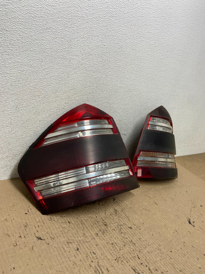 2007 to 2009 Mercedes GL-Class GL450 Left+Right Tail Lights AF6022 DW1