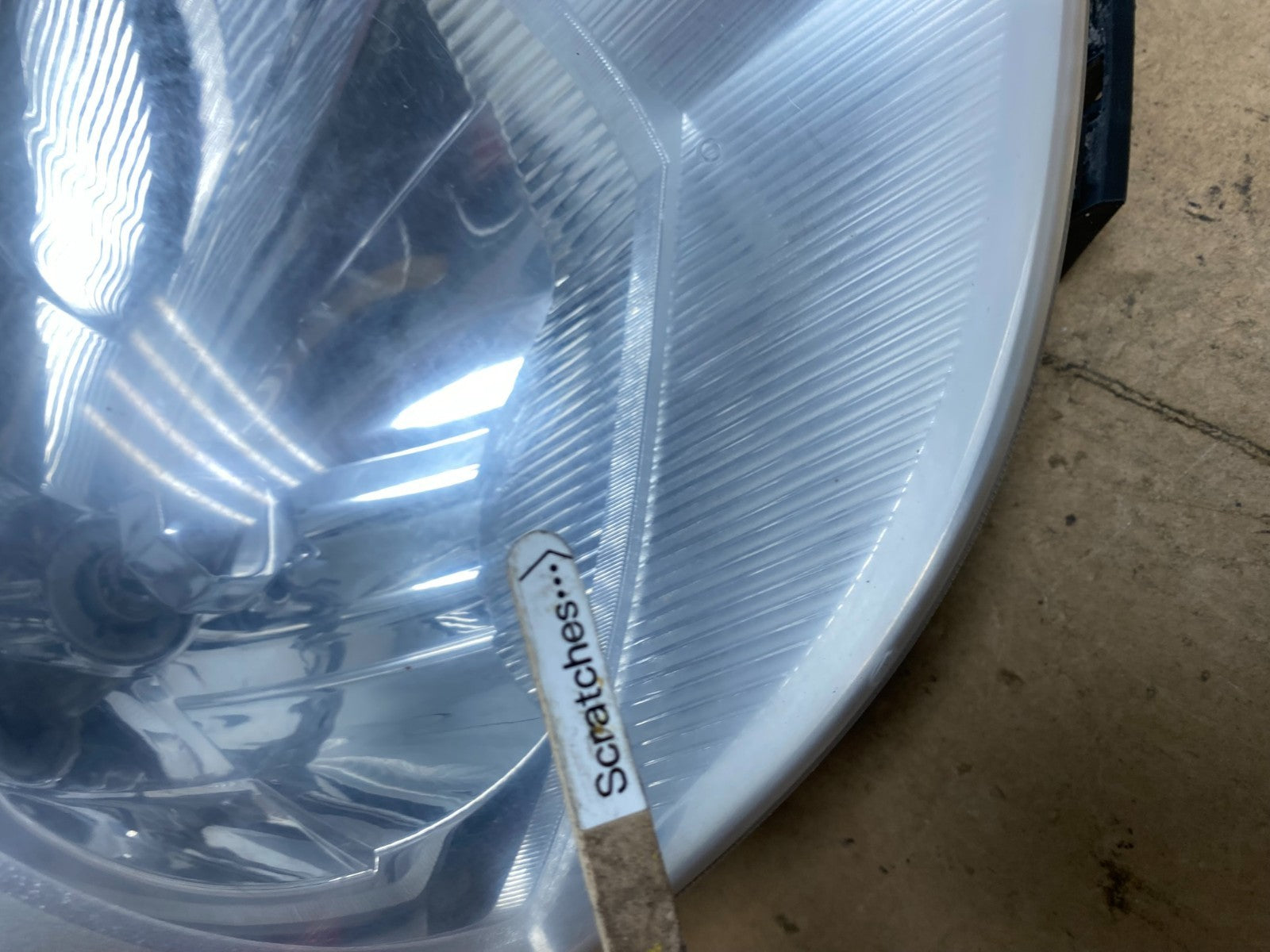 2008 to 2012 Nissan Versa Headlight Right Passenger Rh Side AC3420 DW3