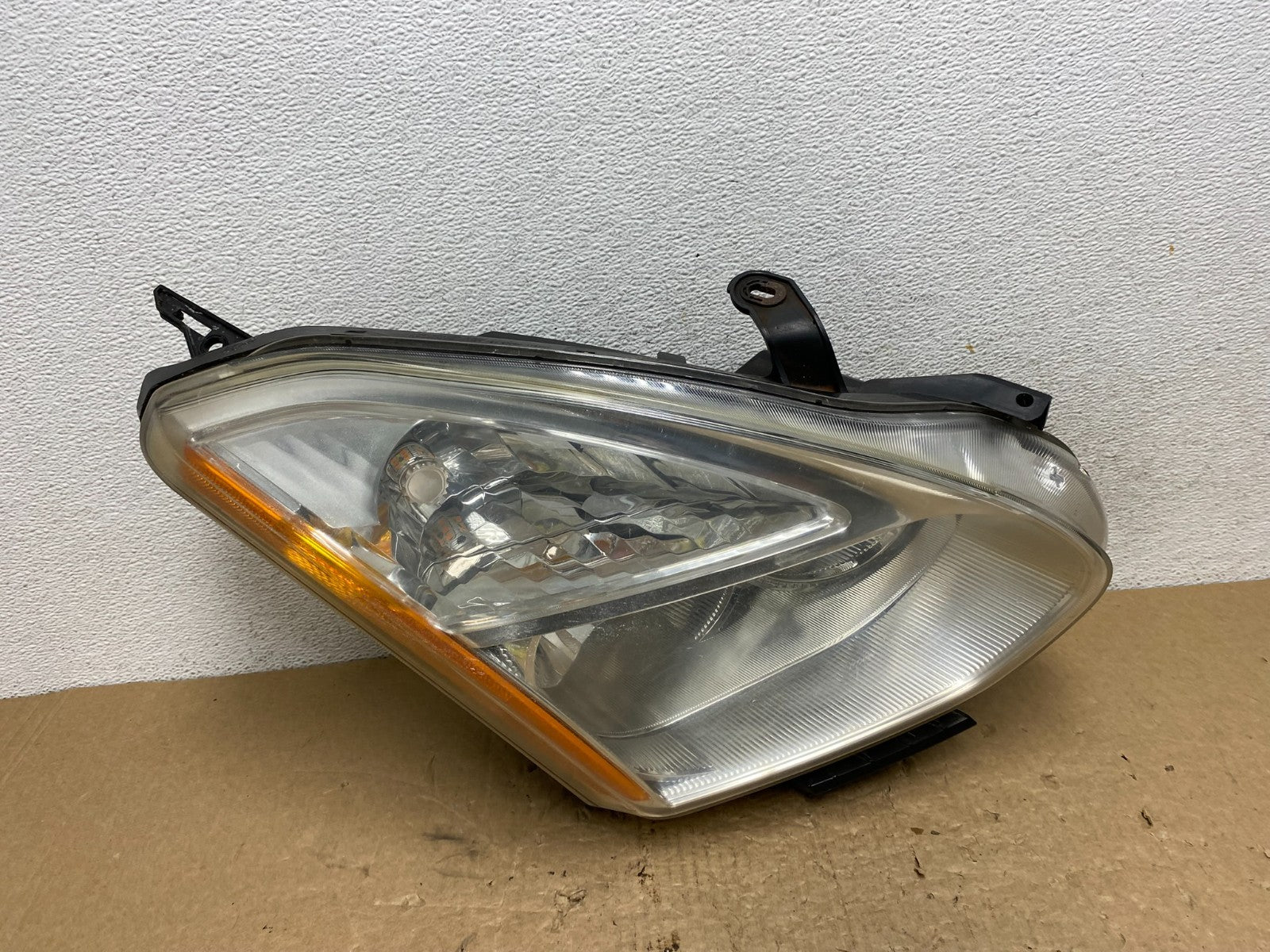 2009-2013 Nissan Rogue Right Passenger Xenon HID Headlight AF8094 DW0