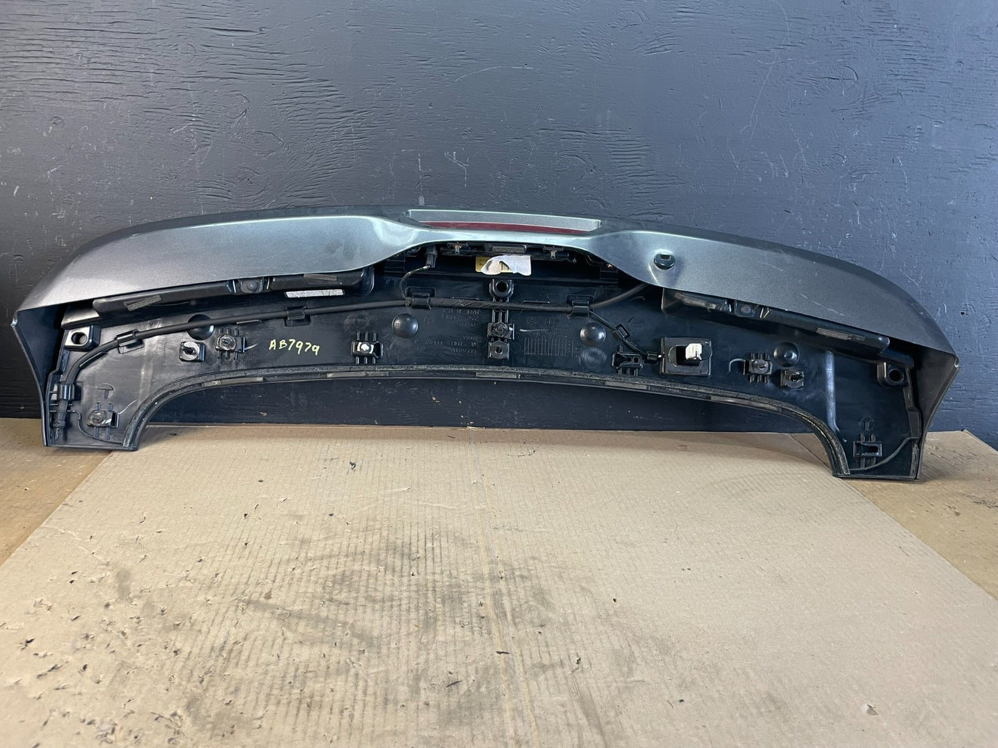 2014 - 2019 Jeep Grand Cherokee Liftgate Back Door Spoiler & Light OEM ab7979 DG6