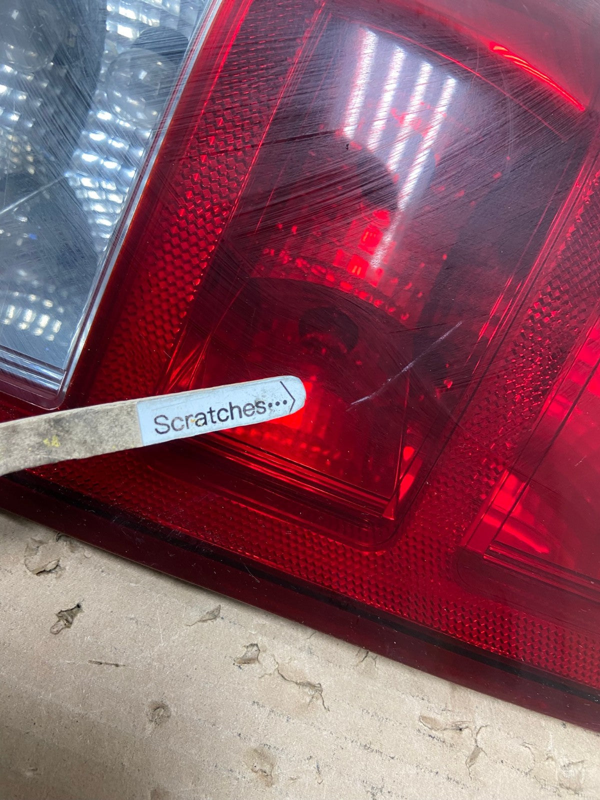 2005 to 2006 Jeep Grand Cherokee Left Driver Side Lh Tail Light AD4304 LK3