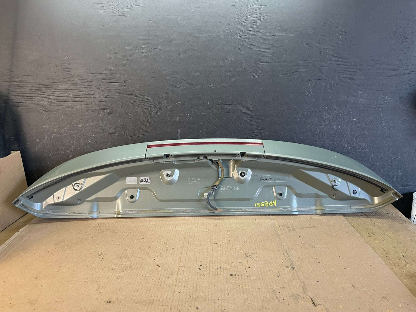 2011 to 2017 Infiniti QX56 Rear Tailgate Liftgate Spoiler Wing W Light AD8551 DG6