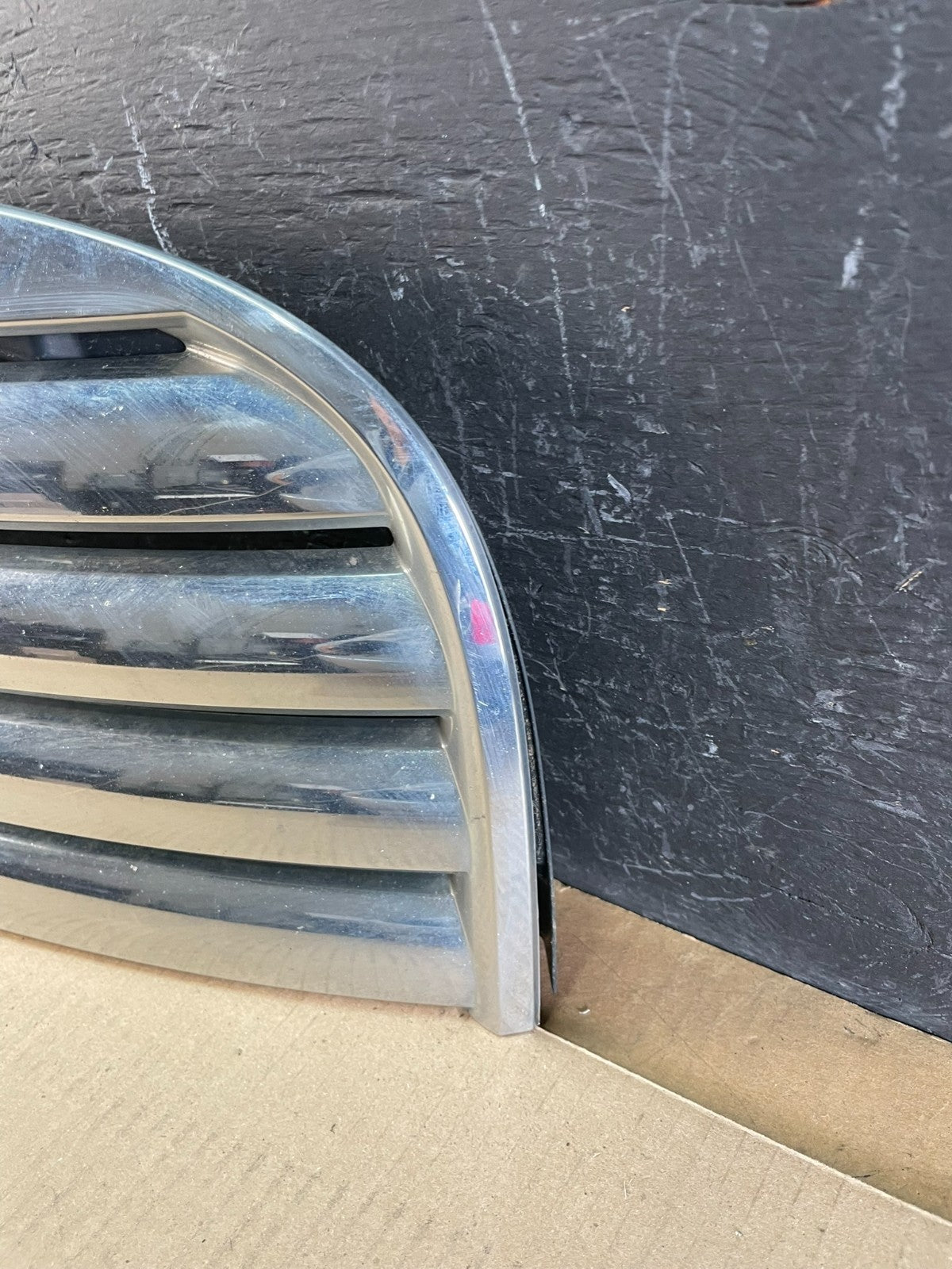 2006 to 2011 Chevrolet HHR Front Upper Grill Grille AC1963 DG1