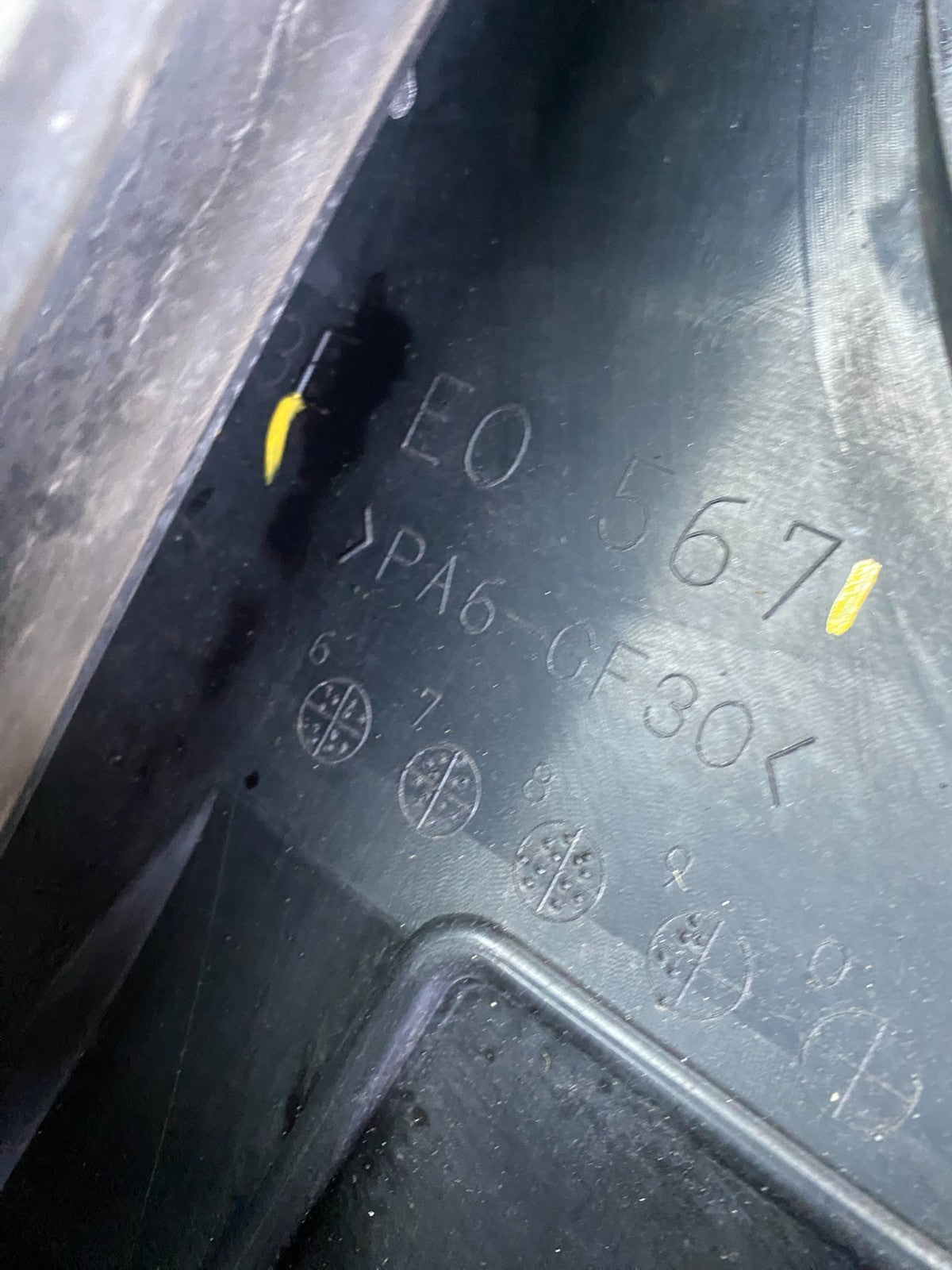 2010 2011 2012 Mazda CX7 CX-7 2.3L Engine Shield Top Cover s6082 DG8
