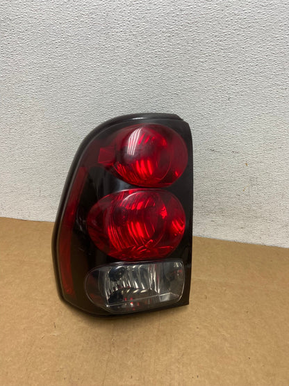 2002 to 2009 Chevrolet Trailblazer Left Driver LH Side Tail Light AD4469 LK0