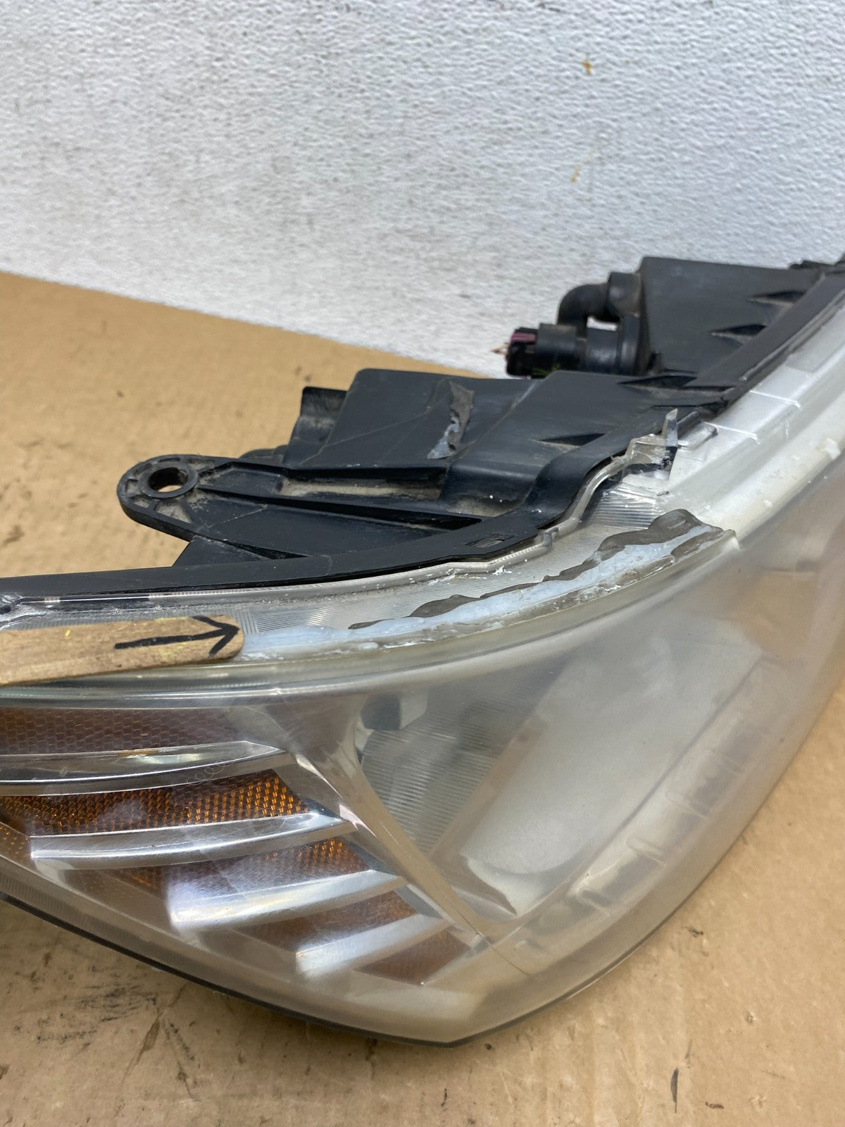 2009 to 2017 Dodge Journey Headlight Right Passenger Rh Halogen AD3234 DW5