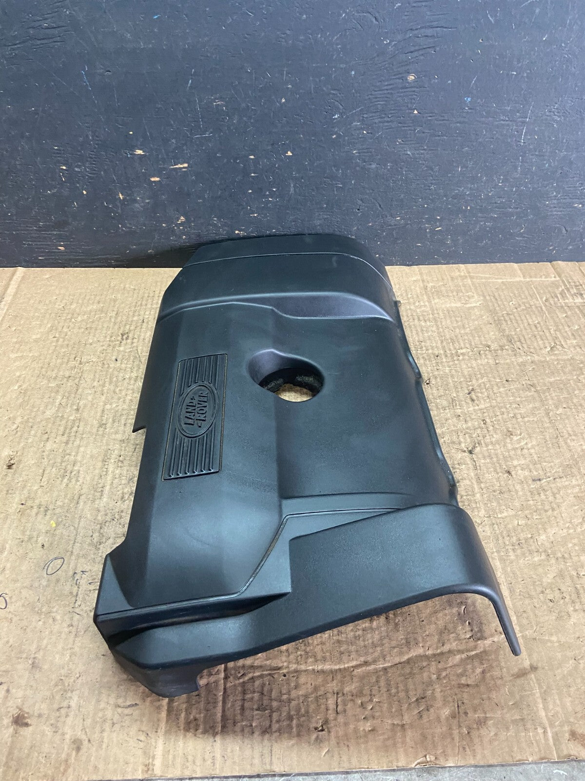 2008 - 2012 Land Rover LR2 3.2L Engine Motor Top Cover Trim Panel o3315 DG2