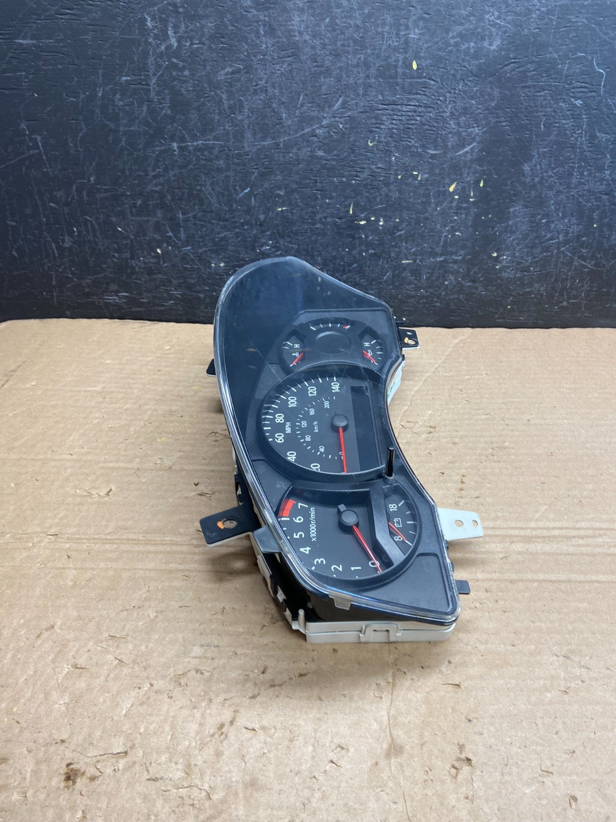 2004 2005 Nissan Armada Speedometer Cluster Gauge AF2162 DG1