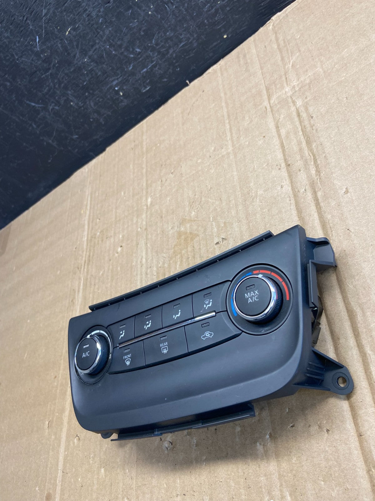 2015-2017 Nissan Sentra Climate Control Unit Heater Ac Temperature ae1685 DG2
