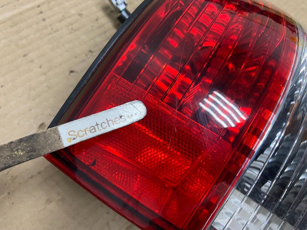 2001 2002 2003 Toyota Sienna Right Passenger Rh Side Tail Light AH2553 DW3