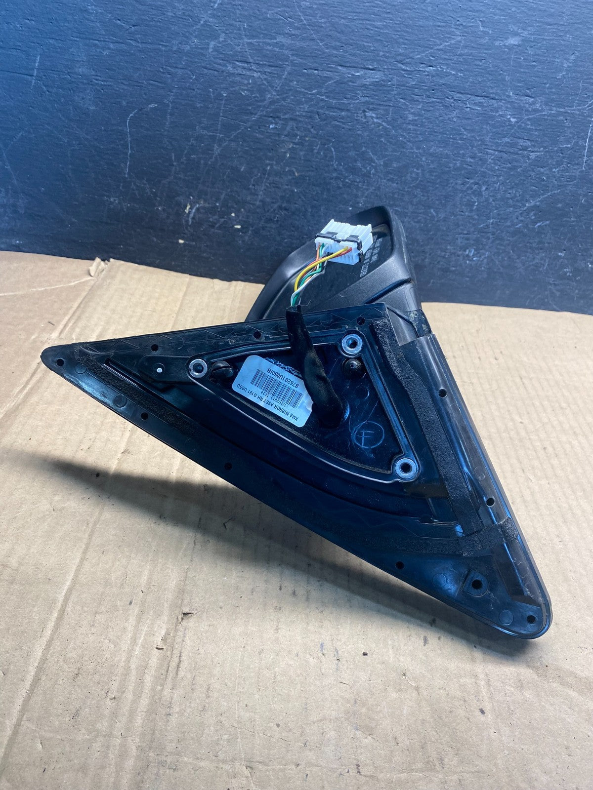 2011 to 2015 Kia Sorento Right Passenger Door Mirror Turn Signal AE2253 DW4