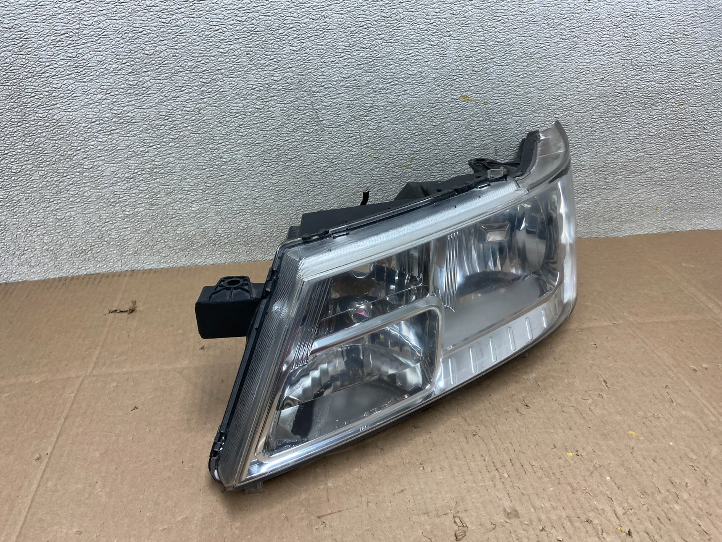 2009 to 2017 Dodge Journey Headlight Left Driver Lh Side Halogen Y2707 DW2