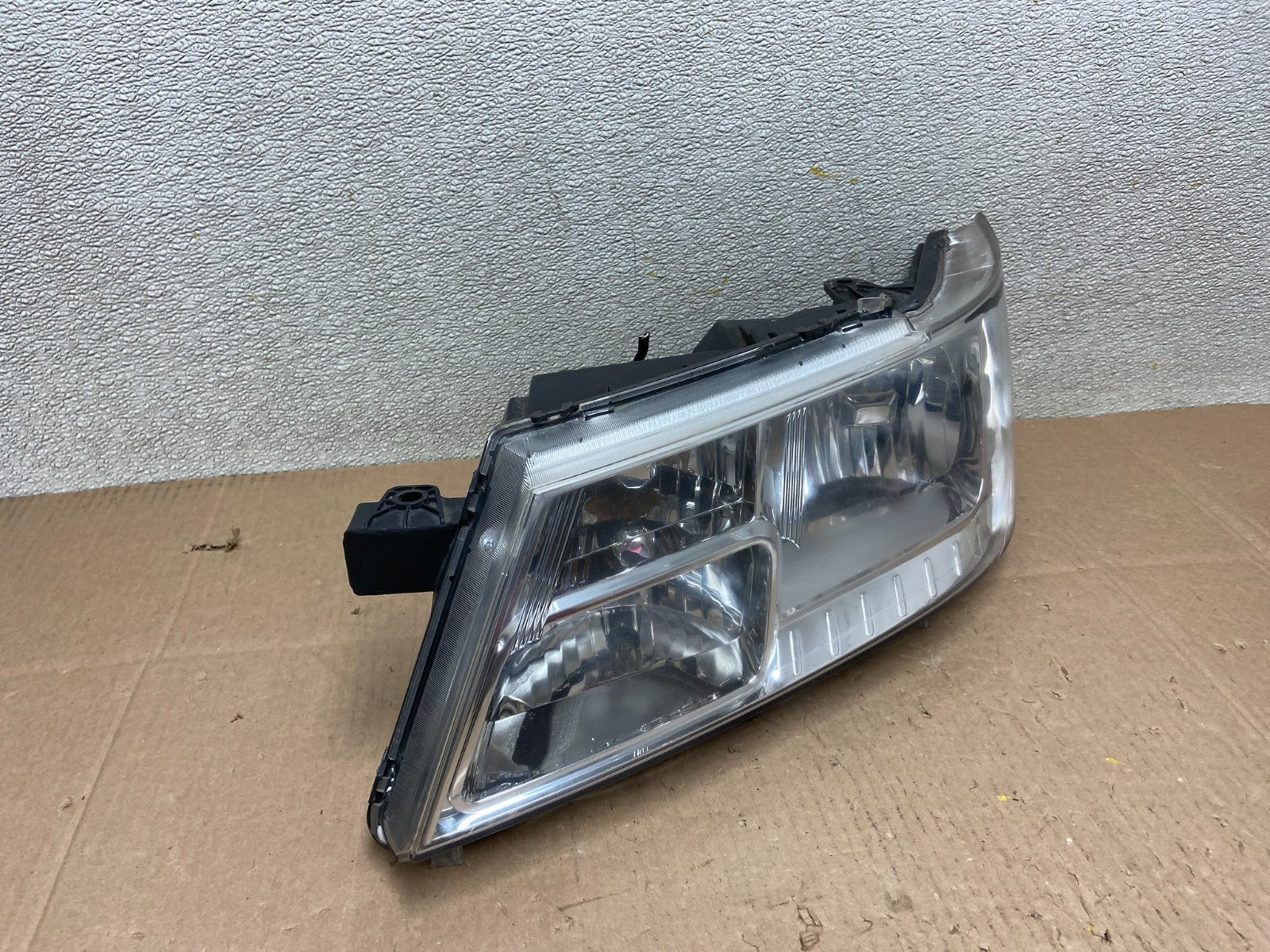 2009 to 2017 Dodge Journey Headlight Left Driver Lh Side Halogen Y2707 DW2