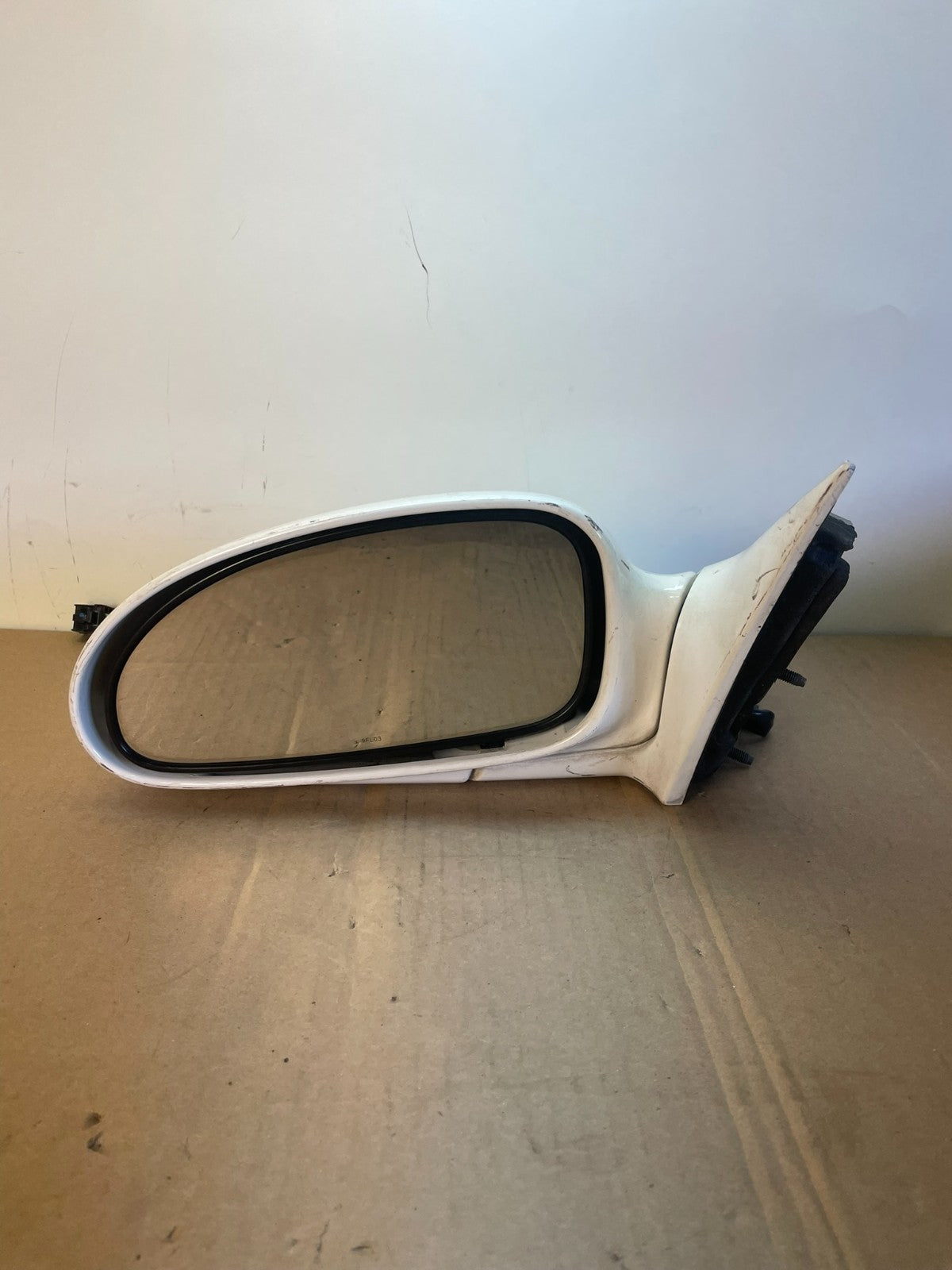 2000 to 2005 Buick LeSabre Left Driver LH Side Door View Mirror AG7816 DW9