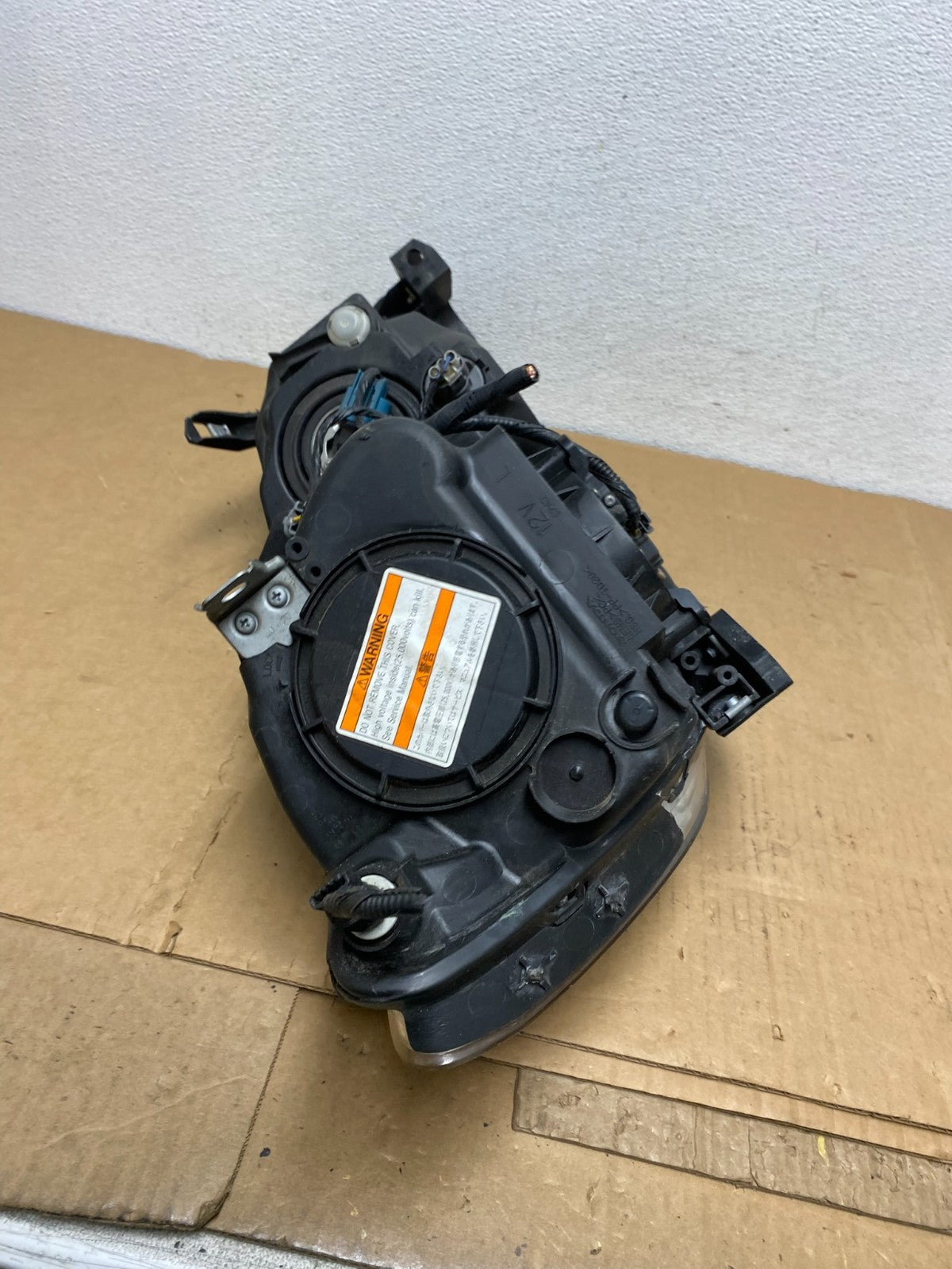 2005 to 2008 Acura RL Left Driver LH Side XENON HID Headlight AC8456 DW8