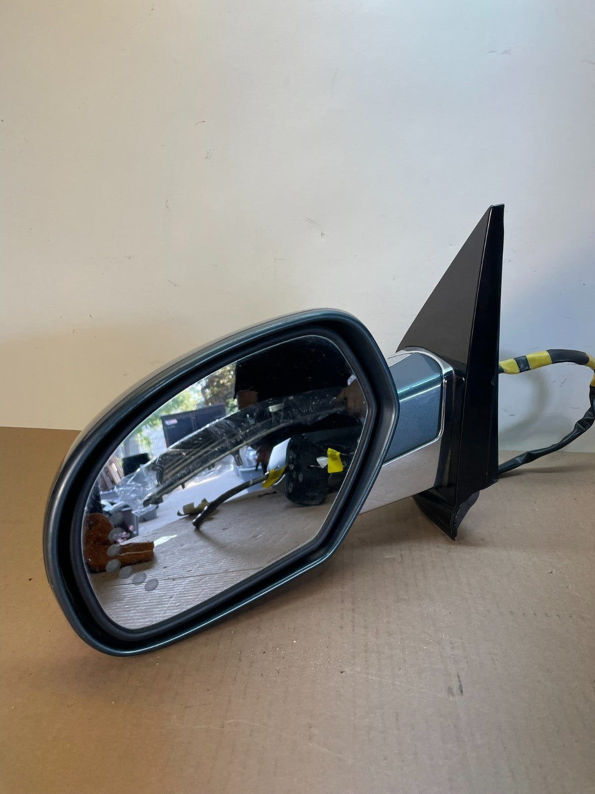 2007 - 2014 Cadillac Escalade Left Driver Door Mirror Turn Signal AI0717 DW2