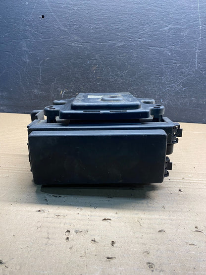 2005 Jeep Grand Cherokee Integrated Power Fuse Box Relay 04692071AB AD9451 DG5