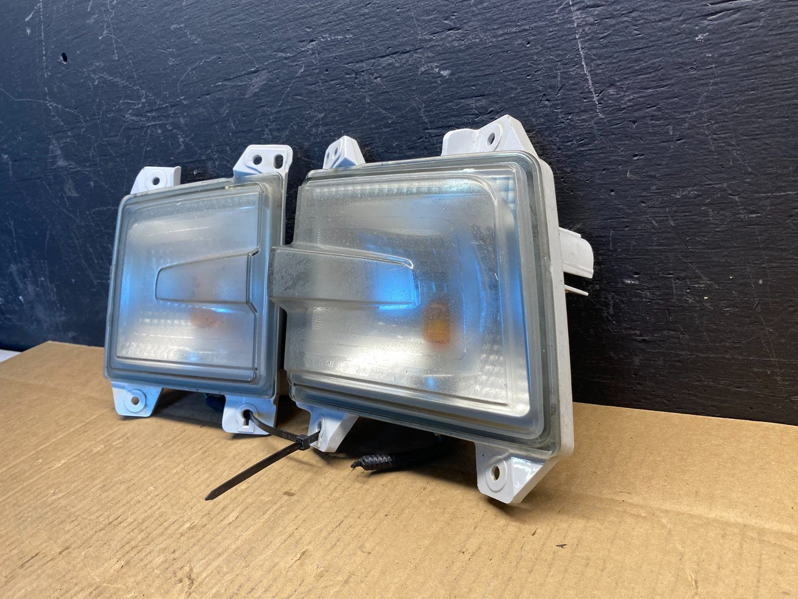 2017-2019 Honda Ridgeline Turn Signal Light Driver Passenger Side Pair AD50651