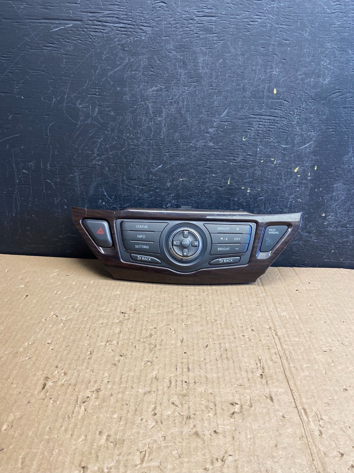 2013 to 2015 Nissan Pathfinder Information Display Control AE4149 DG0