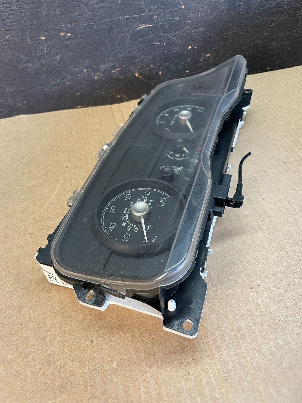 2009 to 2011 Mercury Grand Marquis Speedometer Cluster Gauge af3595 DG1