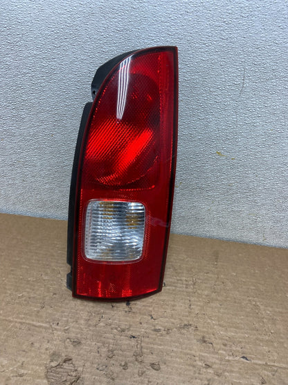 2001 to 2002 Nissan Quest Right Passenger Rh Side Tail Light OEM Z3749 PS0