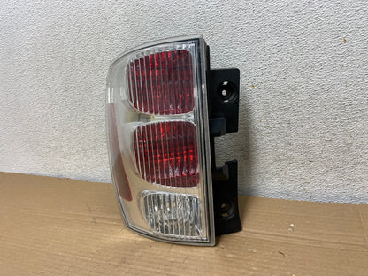 2005 to 2008 Chevrolet Equinox Left Driver Lh Side Tail Light AG9004 LK2