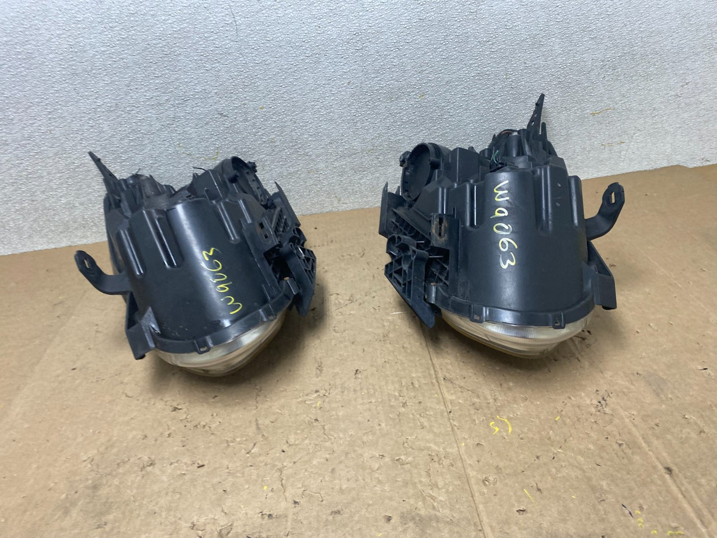 2009-2013 Nissan Rogue Left+Right Side Set Halogen Headlights OEM W9063 DW10