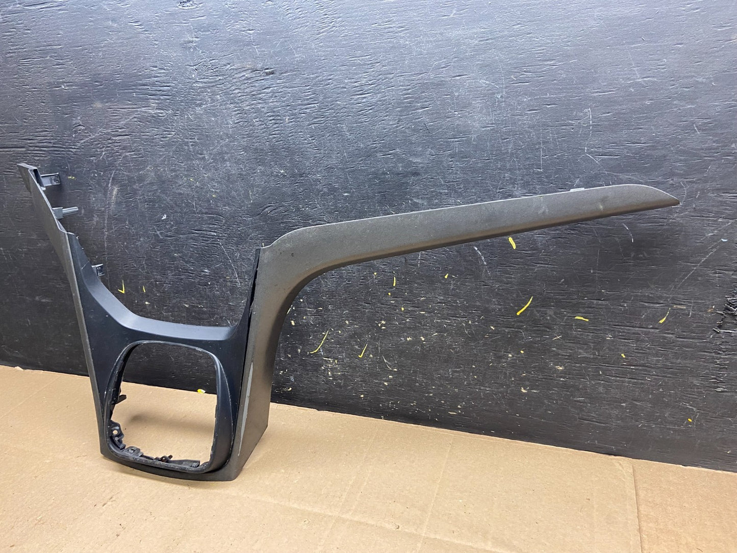 2013 - 2016 Ford Escape Center Dash Radio Gear Shifter Panel Bezel Trim T9256 DG2