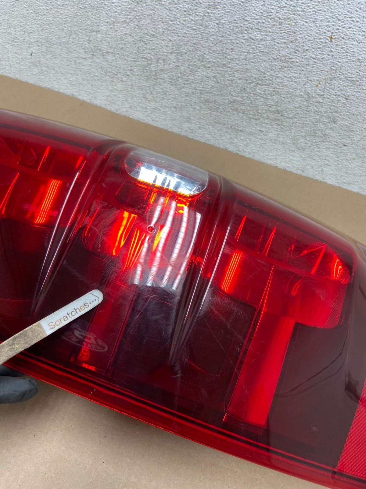 2008-2014 Chevrolet Tahoe Suburban Driver Lh Left Side Tail Light AG6578 DW3
