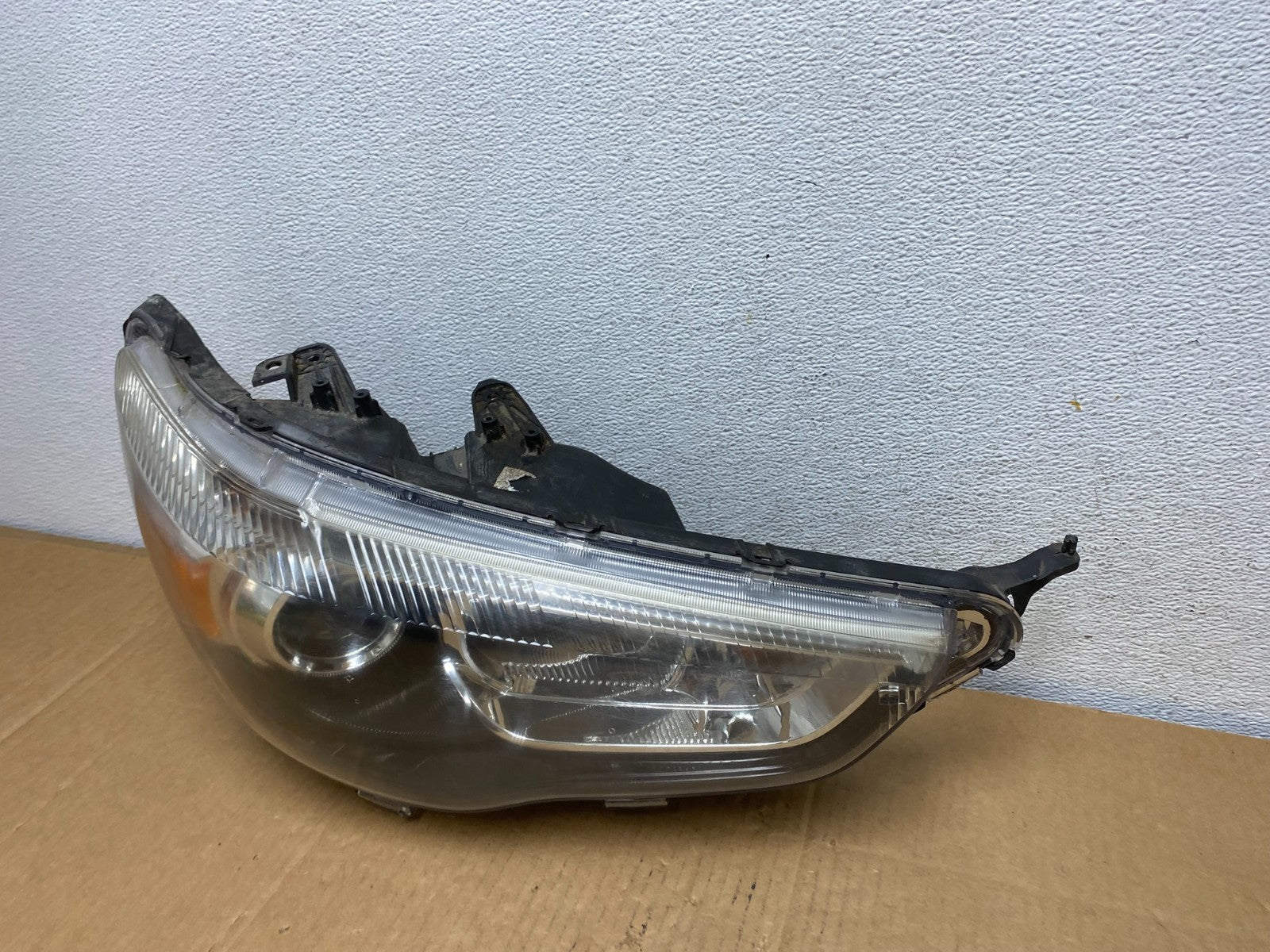 2011 - 2019 Mitsubishi Outlander Sport Right Passenger Halogen Headlight AD08241