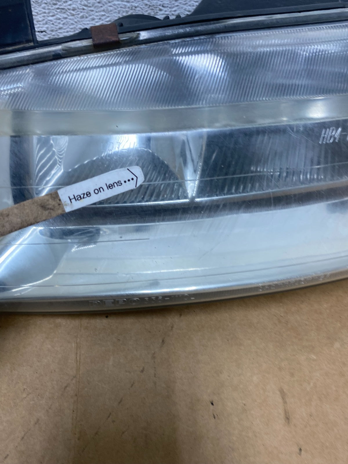 2000 to 2002 Saturn L Series Headlights Left+Right Side AE2945 DW6