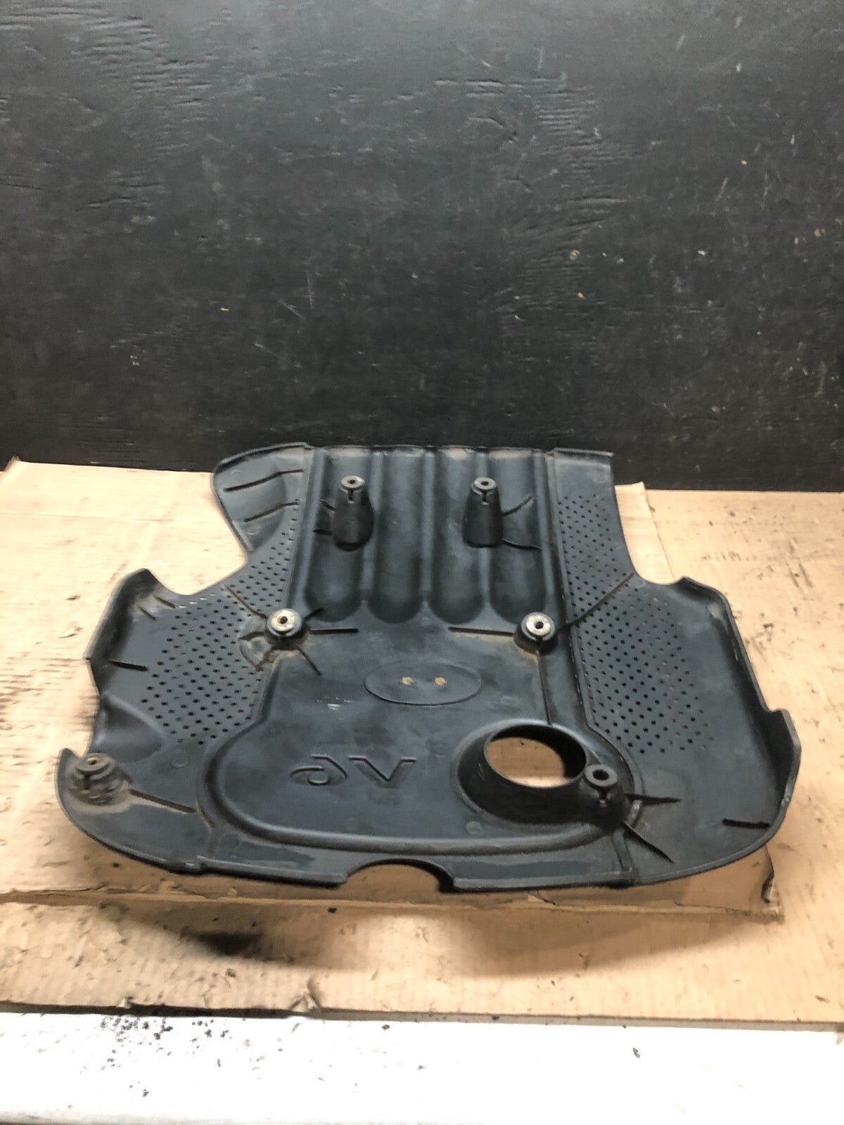 2005 - 2006 Hyundai Santa Fe 2.7L V6 Engine Motor Cover G8579 PS4