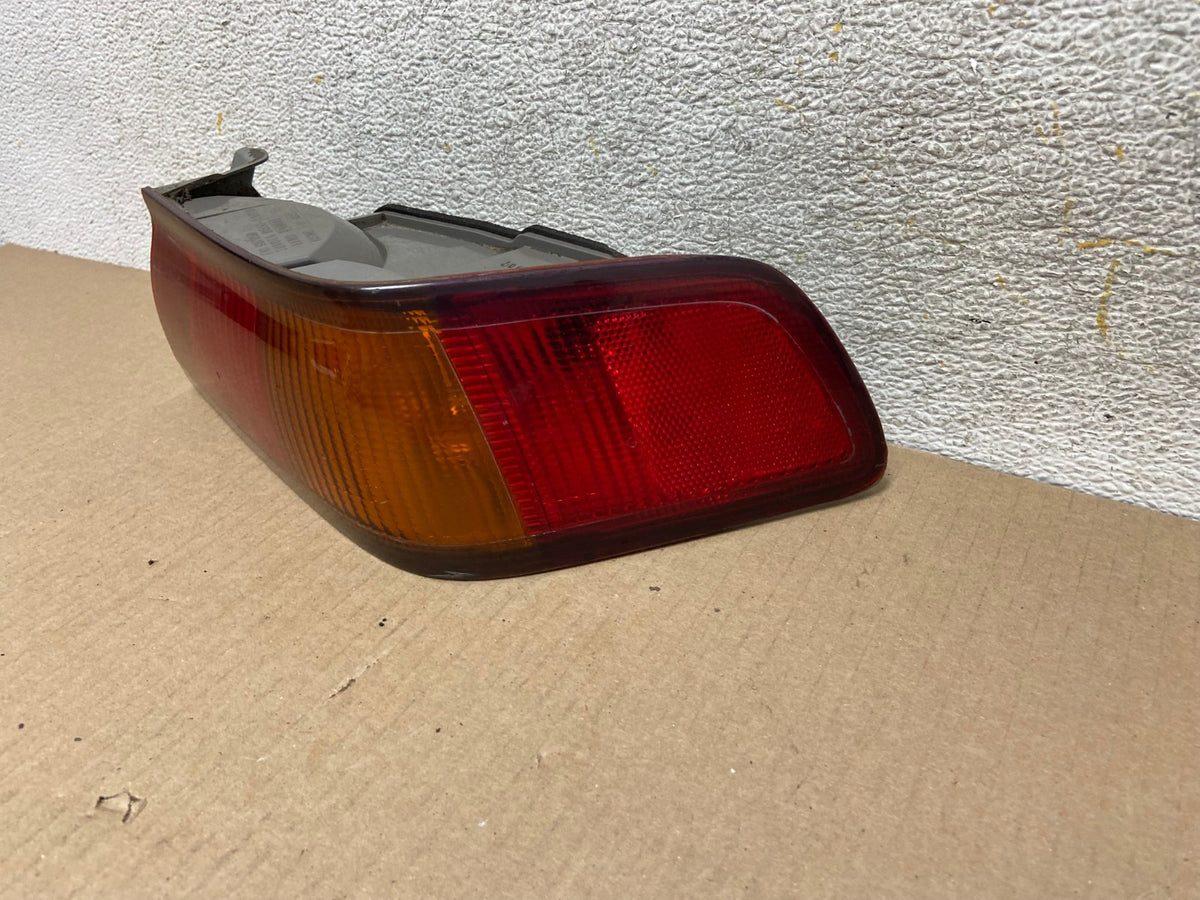 1997 1998 1999 Toyota Camry Tail Light Right Passenger Rh Side AH4369 LK2