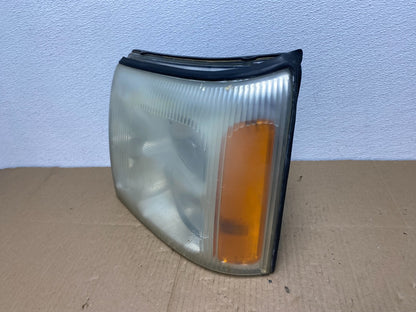 2002 to 2006 Cadillac Escalade Left Driver Lh Xenon HID Headlight Oem AB8136 DW1