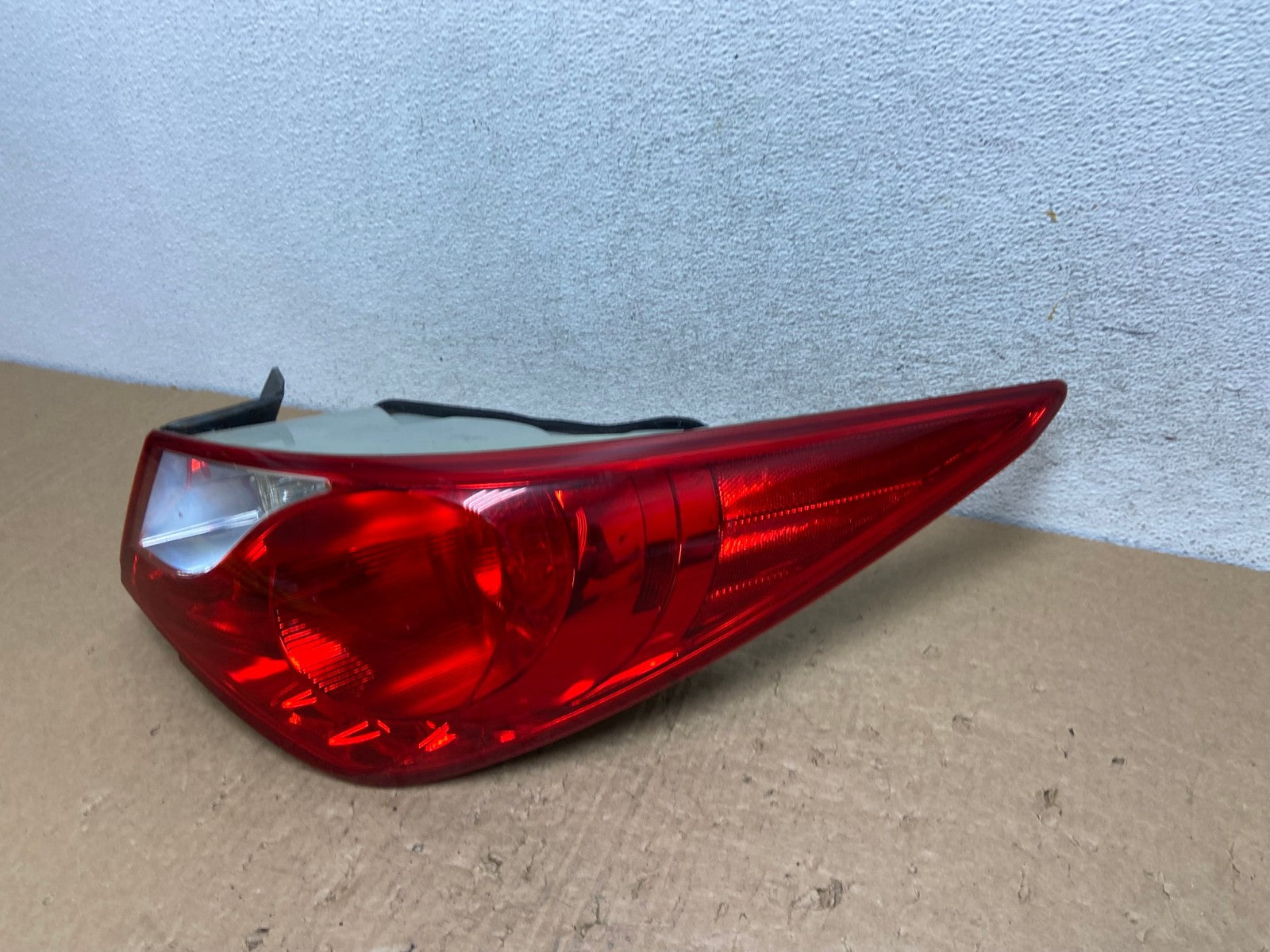 2011 2012 2013 Hyundai Sonata Right Passenger RH Tail Light AF8035 LK1