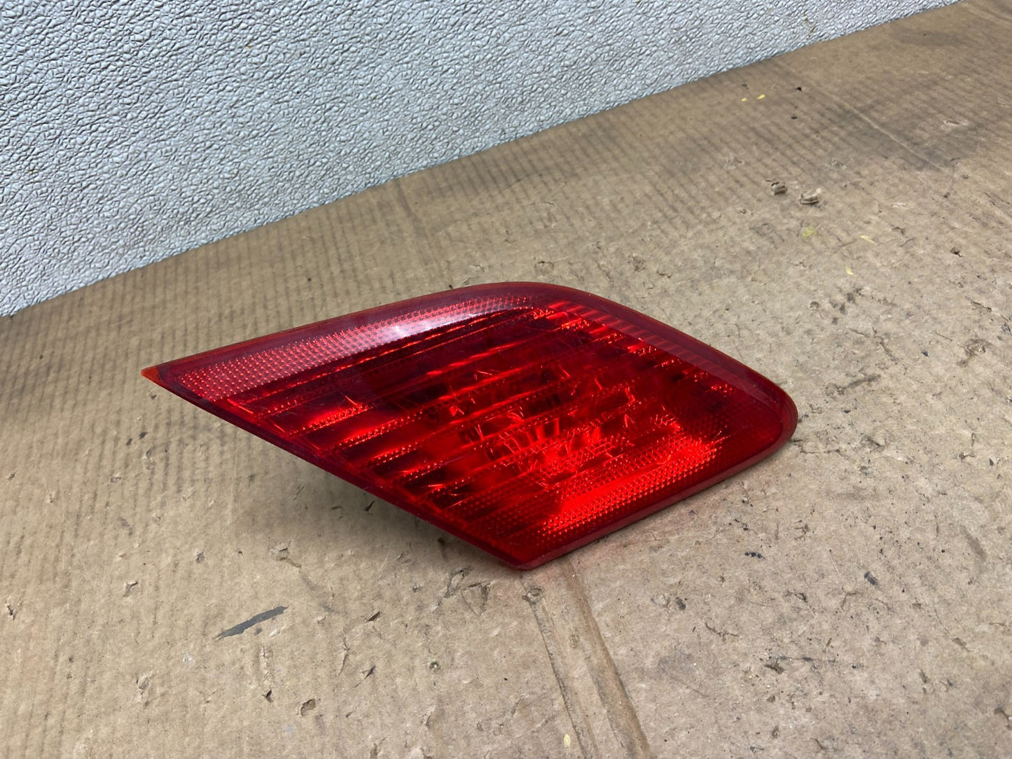 2003 to 2004 Toyota Avalon Left Driver LH Side Inner Tail Light OEM AA66470