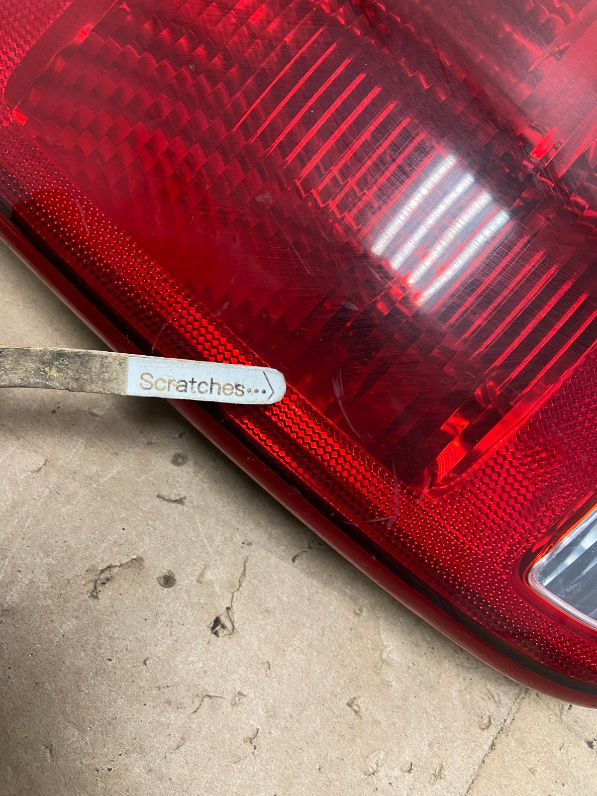 2004 to 2007 Dodge Grand Caravan Left Driver Lh Tail Light AG5561 LK3