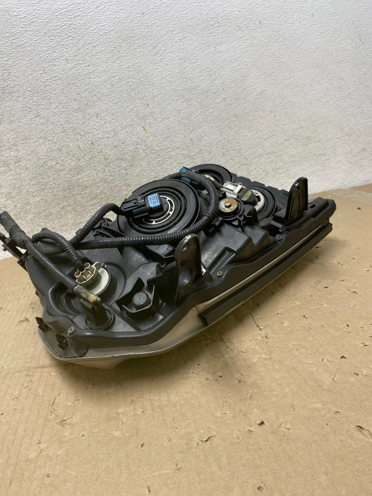 2009 2010 2011 Honda Pilot Right Passenger RH Halogen Headlight AH6885 DW8