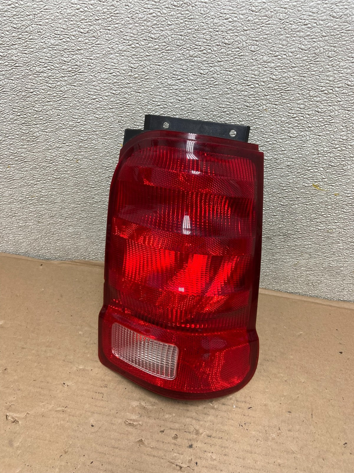 2001 - 2003 Ford Explorer Sport Right Passenger RH Tail Light AA9950 LK0