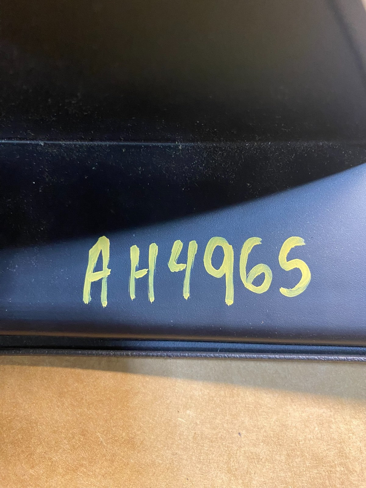 2005 2006 2007 Ford Five Hundred Right Passenger Glovebox Glove Box AH4965 DG5