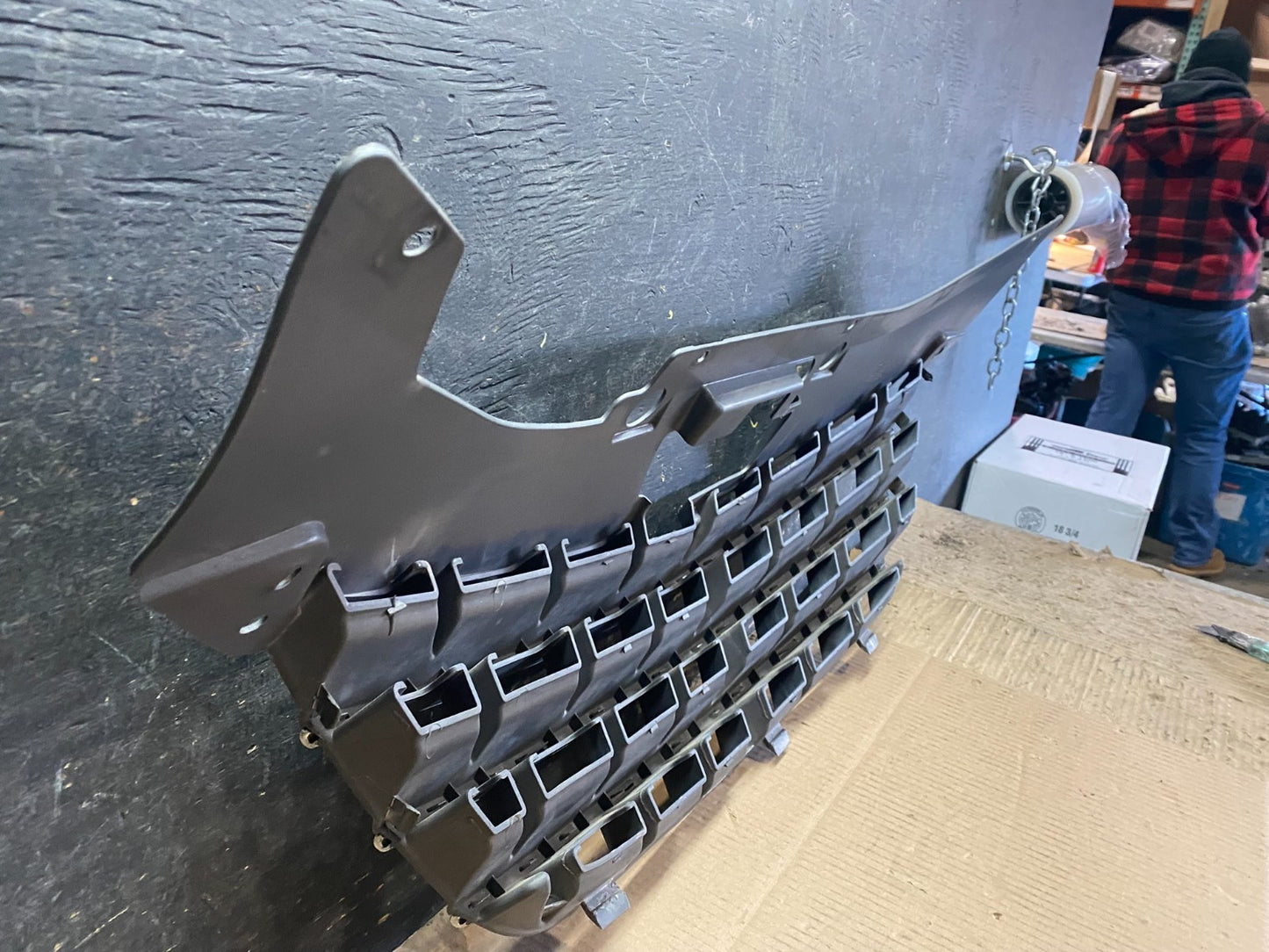 2007 to 2010 Chrysler Sebring Front Upper Grille Grill 0YW36TRMAC w5713 DG7